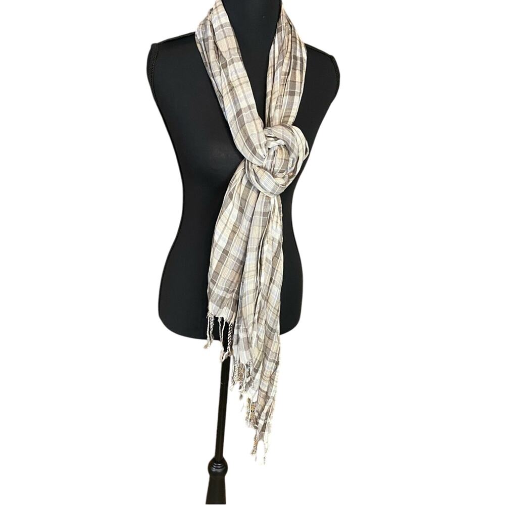 Eddie Bauer Plaid Scarf Cream and Gray wrap fringe fall cabincore staple viscose
